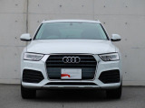 一目でAudiだと分かる特色を持つフロントマスク。