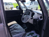 それぞれの分野のプロがお車の悩みや疑問に親身になって対応させていただきます。