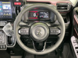 【純正革巻きステアリング】上質な革を使用することで、手にしっかり馴染みとても運転しやすいハンドルです♪