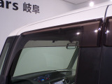 ★ドアバイザー★雨天時に窓を開けても濡れにくく車内に雨が入り込むのを防ぎながら換気ができます(^^♪