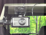 【ドライブレコーダー】ドライブレコーダー装備!走行中はもちろん、あおり運転や事故に遭遇した際、映像で記録し、万一のリスクに備えます。※記録用SDカードはお客様ご自身でご準備いただく必要があります。