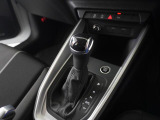 そのモデルの特性に合わせたトランスミッションを採用することにより、駆動力への伝達効率が高く、燃費性能にも大きく寄与しています。詳しくは0078-6002-900146中古車スタッフまで