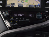 ★使いやすさや安全性を追求したステアリング周り!高級車ゆえにスイッチ類が多いのも特徴ですね!考え尽くされた配置ですぐに使いこなす事が出来ますのでご安心下さい!是非、体感してみて下さい!!