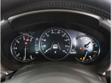 【明るく見やすいメーター】視認性が良く明るく見やすいメーター。運転者にとって見やすいメーターは運転していても疲れないですよね。