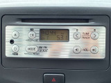 【純正CD】純正CDプレーヤーを装備!お好みのCDを車内で楽しめる便利なオーディオです。通勤やお買い物など、日常使いにも嬉しい装備です♪