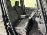 軽自動車とは思えない車内空間の広さです!是非一度ご体感ください☆