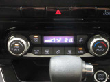 オートエアコンでお好みの温度になり、運転に集中できます。