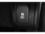 VSA(Vehicle Stability Assist)が装備!!VSAはコーナリング時の横滑りを抑制する機能と車両の急激な挙動変化を抑える機能で、安定した走行を実現していいます!!