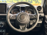 【純正革巻きステアリング】上質な革を使用することで、手にしっかり馴染みとても運転しやすいハンドルです♪
