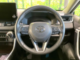 【純正革巻きステアリング】上質な革を使用することで、手にしっかり馴染みとても運転しやすいハンドルです♪