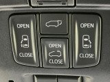 【両側パワースライドドア】スマートキーや運転席のスイッチで後席両側スライドドアの開閉が可能♪電動だから力を入れてドアを開ける必要が無く、小さなお子様でも簡単に開け閉めでき快適です♪