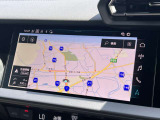●MMIナビゲーション『高解像度カラーディスプレイに、Bluetooth(R)接続によるハンズフリー通話機能を搭載しています。』