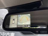 上からまる見え!アラウンドビューモニターの画像です。純正ナビに映してあります。お車を真上から見たような映像をミラーやナビ画面に映し出す事によって、車両の周囲を確認し、駐車時や発進時の運転をサポート。