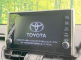 【9インチ ディスプレイオーディオ】大画面ディスプレイへお持ちのスマートフォンと連携して、ナビやbluetoothでの音楽再生が可能です♪デザインはもちろん操作性も良好!