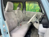 運転席シート廻りは使用感も少なく、良好な状態となっています。前オーナー様が丁寧に使っていたことがよくわかりますね。