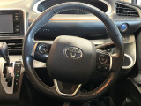 【純正革巻きステアリング】上質な革を使用することで、手にしっかり馴染みとても運転しやすいハンドルです♪