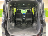 普段のお買い物や通勤、送迎等に十分な荷室スペースを確保しております。セカンドシートを倒すと、大きな荷物の積載も可能です♪