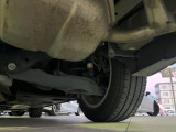 お車を安心してお乗りいただく為には、足回りの定期点検が欠かせません。サービスサポート(有償保証)では無料点検もご提供しており、安心のカーライフをお過ごしいただけるサポート体制が整っています。