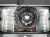 スペアタイヤ付きです!車に常時装備することで、もしもの時の備えとしてすごく安心です♪