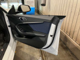 BMWを熟知したメカニックによる100項目の点検・整備を行います。不具合箇所、交換時期に達している部品に関しましては、全て当社負担で交換してからのご納車となります