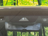 【トヨタセーフティセンス】走行中に前方の車両等を認識し、衝突しそうな時は警報とブレーキで衝突回避と被害軽減をアシスト。より安全にドライブをお楽しみいただけます。