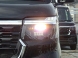 ★LEDヘッドライト搭載★ 白っぽく光る明るく省電力なLEDライト!先進的な白い輝きでフロントフェースを引き締めます☆