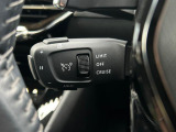 アクティブクルーズコントロール(ストップ&ゴー機能付) 前走車がいる場合はレーダーと車載カメラがその速度と距離を検知し自動制御によって適切な車間距離を保ちます。