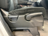 運転席のポジション変更可能!ご自身の運転しやすいポジションでの運転が可能です!