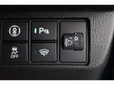 スイッチ類は操作しやすい位置に集約されております!!