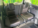 3列目シートはもちろん状態良好☆大人でもゆったりと座って頂けますので、大人数でのお出かけもラクラクです♪ご家族で、気の知れた仲間で、ドライブに行くのが楽しみですね♪