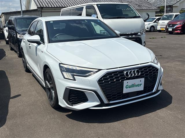 A3セダン 30 TFSI Sライン 本革シート 修復歴無し