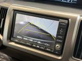 バックギアに入れるだけで自動でリヤカメラに切り替わります!車庫入れやバックが苦手な方にオススメ!