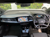 Audiのインテリアはエクステリア同様、優れたデザイン性とクオリティ、そして機能性を兼ね備えております。