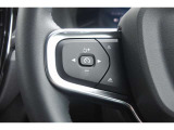 アダプティブクルーズコントロール(追従型クルーズコントロール)だけでなく、パイロットアシスト(車線維持機能付き追従型クルーズコントロール)が付いています。