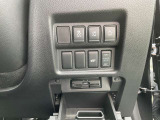 ボタンでバックドア、スライドドアを開けられます!