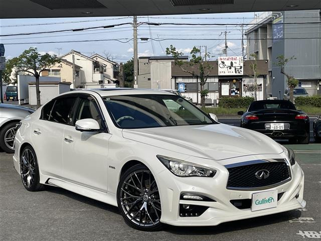 スカイライン3.5 ハイブリッド GT タイプP本革シート サンルーフ