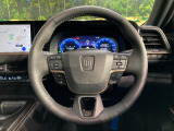【純正革巻きステアリング】上質な革を使用することで、手にしっかり馴染みとても運転しやすいハンドルです♪