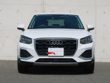 一目でAudiだと分かる特色を持つフロントマスク。