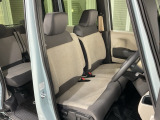 乗降がしやすい運転席。高さが調節できて小柄な方でも運転しやすいポジションをとることができます。
