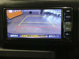 バックガイドモニターで、後方を確認しながら安心して駐車することができます。運転初心者も熟練者も必須の機能ですよ!