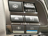 【全車速追従機能付クルーズコントロール】高速道路での長距離走行が楽に!!自動で速度を保つクルーズコントロールが、衝突軽減システムと連携し、前方の車両を感知して車間を保つように速度調節してくれます!!