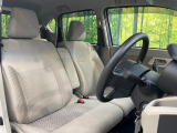 運転席シート廻りは使用感も少なく、良好な状態となっています。丁寧に使われていたことがよくわかりますね。