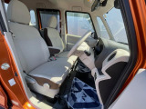 運転席シート廻りは使用感も少なく、良好な状態となっています。丁寧に使われていたことがよくわかりますね。