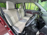運転席シート廻りは使用感も少なく、良好な状態となっています。丁寧に使われていたことがよくわかりますね。