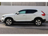 XC40 T4 AWD モメンタム 4WD 