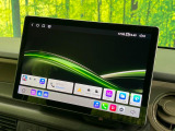 【ディスプレイオーディオ】お持ちのスマホやMP3プレイヤーとの無線接続で音楽再生が可能!コードで繋ぐわずらわしさも無く、手軽にお気に入りの音楽を楽しめます。