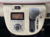 オートエアコン付きで快適に運転が楽しめます。