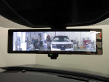 スマートルームミラー付きで後部座席に乗車してても後方がしっかり見れます