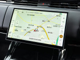 新しく生まれ変わったインフォテイメントシステム「Pivi Pro」を搭載します。AppleCarPlay / Android Auto接続にも対応。より直感的でスマートな操作が可能となります。
