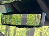 【デジタルインナーミラー】後席の大きな荷物や同乗者で後方が確認しづらい時でも安心!カメラが撮影した車両後方の映像をルームミラー内に表示。クリアな視界で状況の確認が可能です!